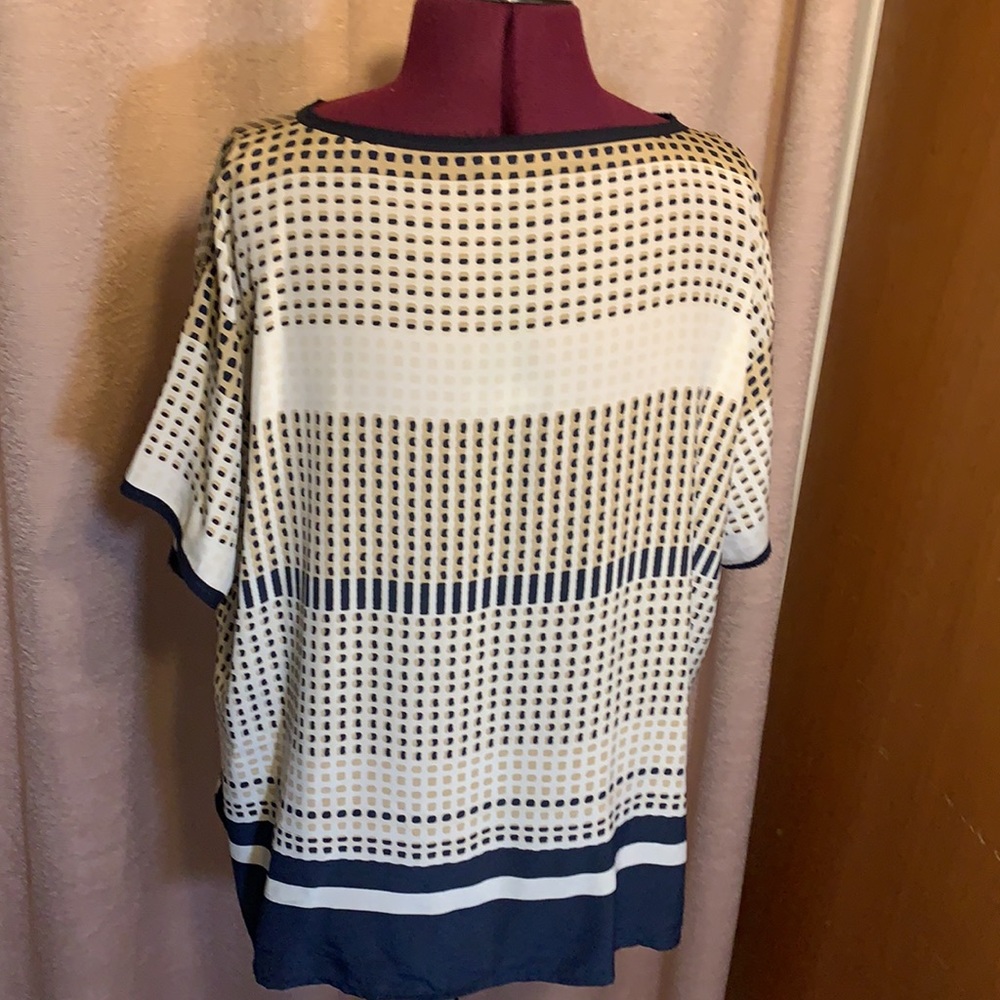 Vince 100% silk blousy tee - Picture 3 of 7